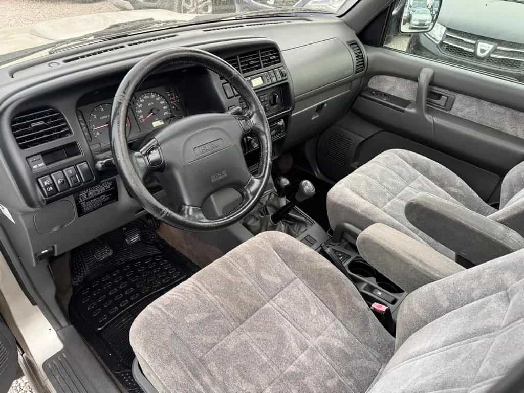 Isuzu *Trooper*3,0*DTI*Silver Edition*Klima*Panorama* 07/2002-photo-7