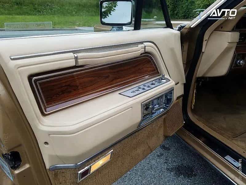 Lincoln Mark VI 01/1982-photo-4