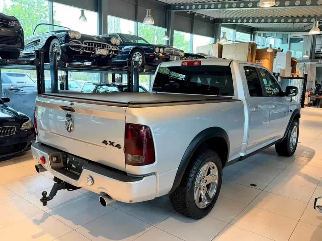 Dodge RAM 5.7 V8 1500 HEMI 4X4 D-CAB"TÜV-06/27" 06/2009-photo-1