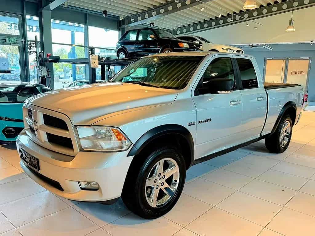 Dodge RAM 5.7 V8 1500 HEMI 4X4 D-CAB"TÜV-06/27" 06/2009-photo-4