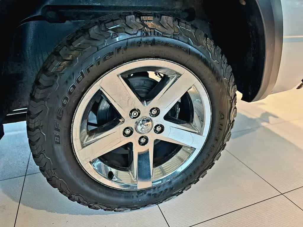 Dodge RAM 5.7 V8 1500 HEMI 4X4 D-CAB"TÜV-06/27" 06/2009-photo-8