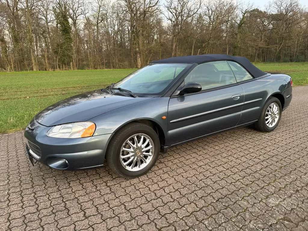 Chrysler Sebring Cabrio 2.7 Automatik TÜV/AU NEU 03/2002-photo-1