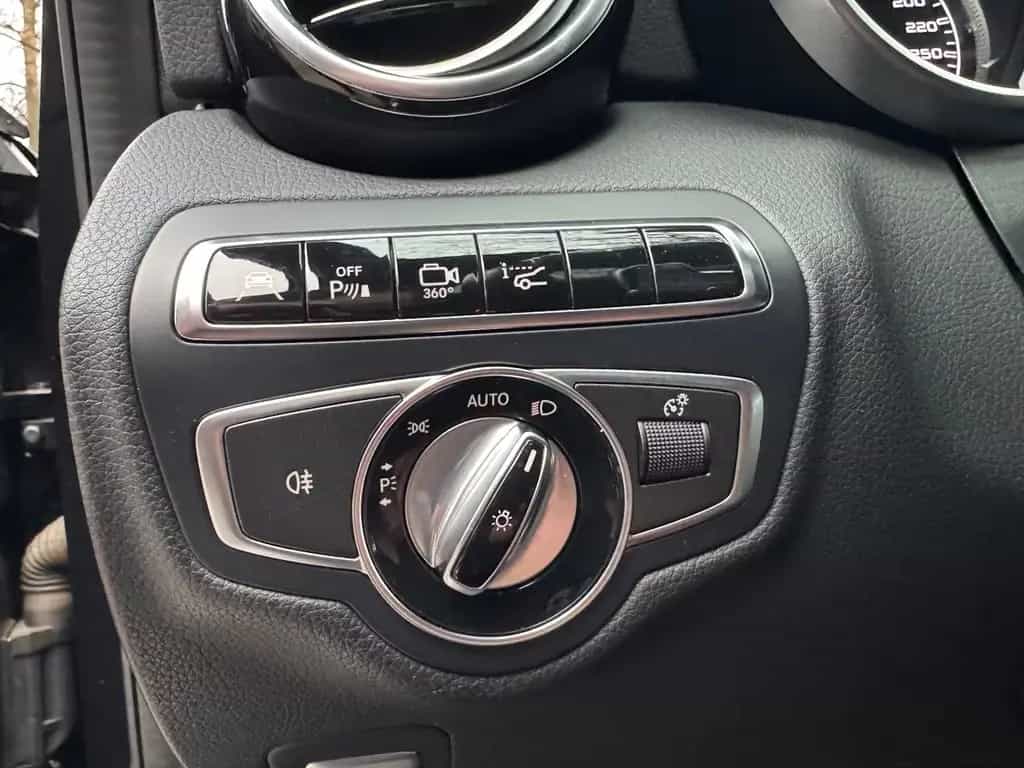 Mercedes-Benz C 43 AMG Super Optik rote Gurte Pano 08/2016-photo-17