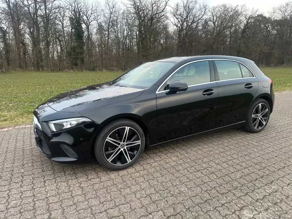 Mercedes-Benz A 200 Progressive Pano Navi Kamera LED 11/2018-photo-1