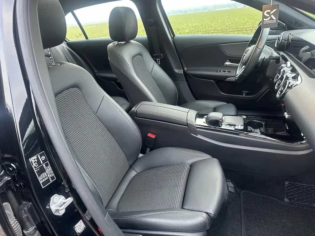 Mercedes-Benz A 200 Progressive Pano Navi Kamera LED 11/2018-photo-11