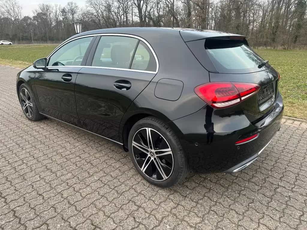 Mercedes-Benz A 200 Progressive Pano Navi Kamera LED 11/2018-photo-8
