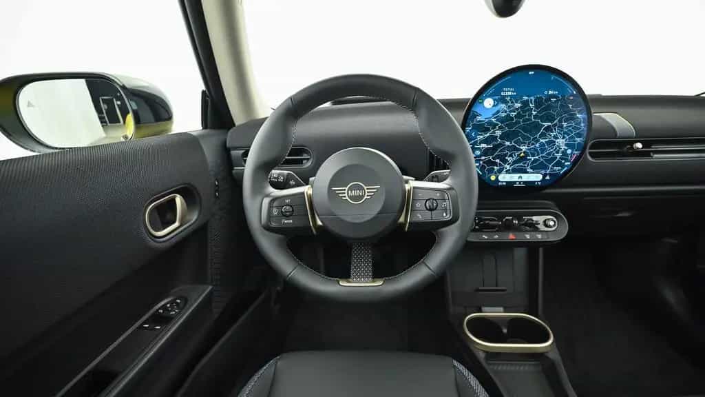 MINI Cooper C 02/2025-photo-11
