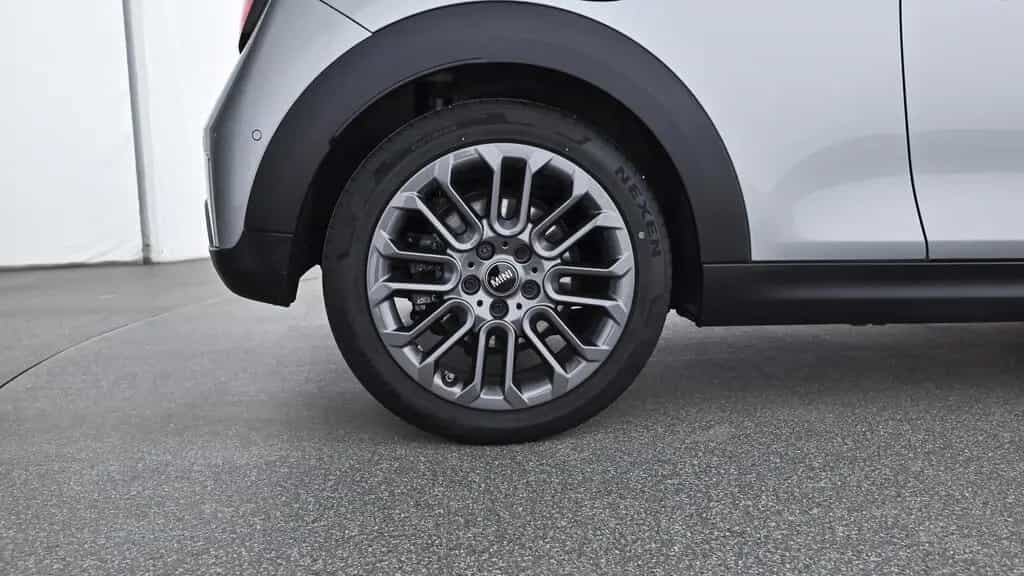 MINI Cooper C 11/2024-photo-17