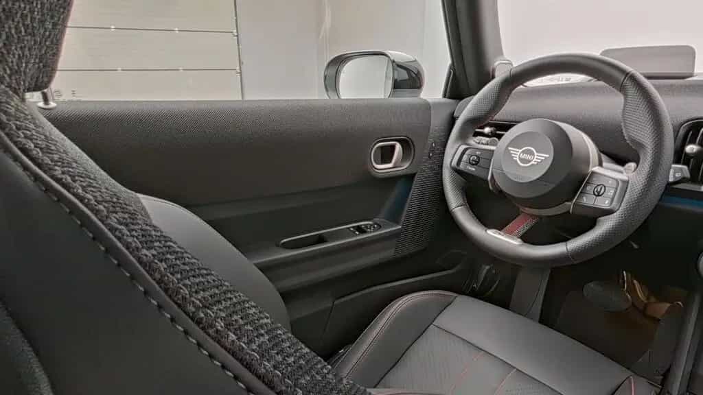 MINI Cooper C 04/2025-photo-10