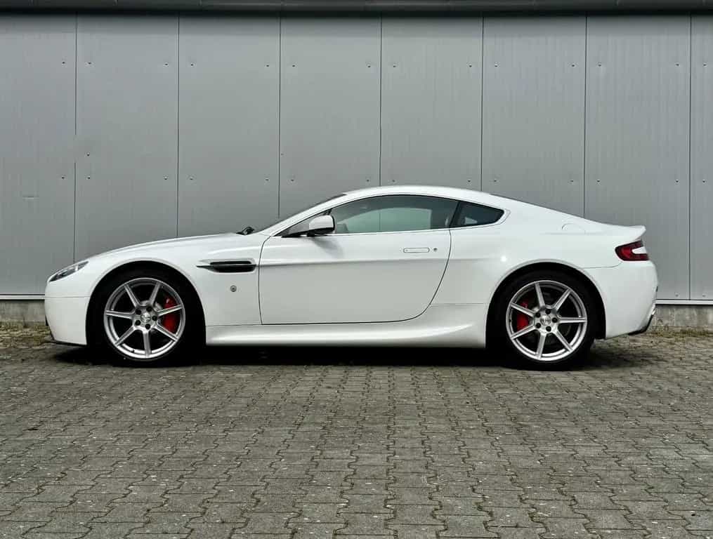 Aston Martin V8 Vantage 4.3l Sportshift Leder Bordeaux 08/2008-photo-0