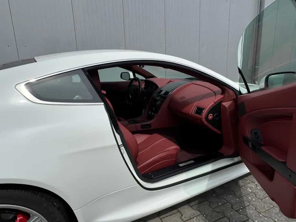 Aston Martin V8 Vantage 4.3l Sportshift Leder Bordeaux 08/2008-photo-12