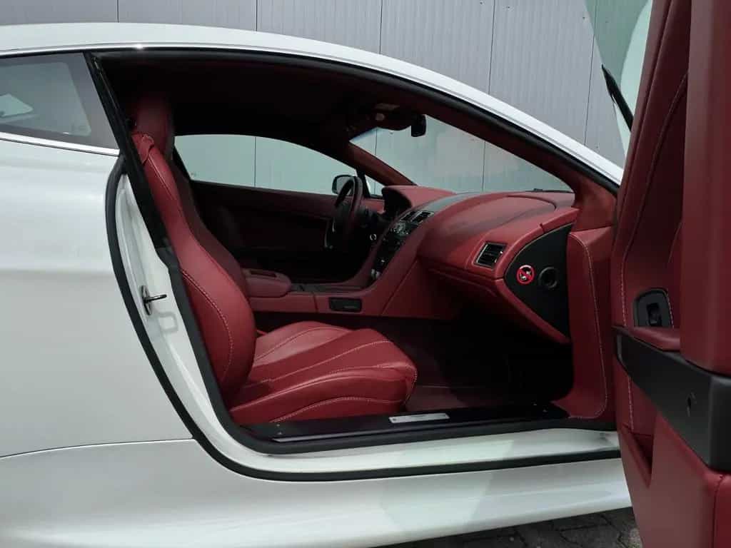 Aston Martin V8 Vantage 4.3l Sportshift Leder Bordeaux 08/2008-photo-19
