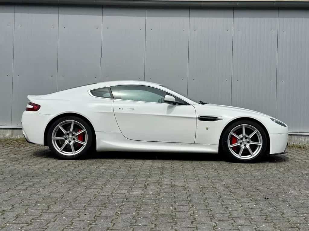 Aston Martin V8 Vantage 4.3l Sportshift Leder Bordeaux 08/2008-photo-2