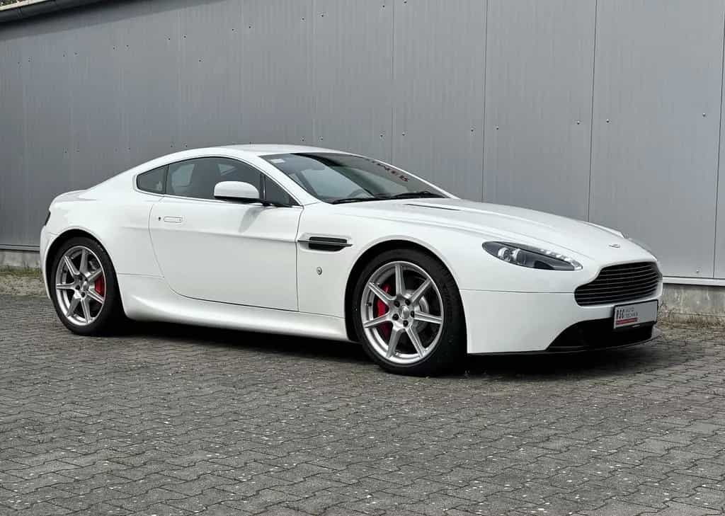Aston Martin V8 Vantage 4.3l Sportshift Leder Bordeaux 08/2008-photo-3