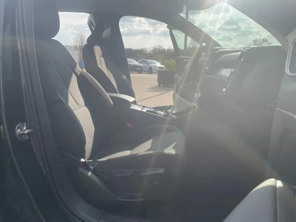 Volvo XC40 T3 Geartr. MOMENTUM PRO-20"-360-VollLED 03/2022-photo-11