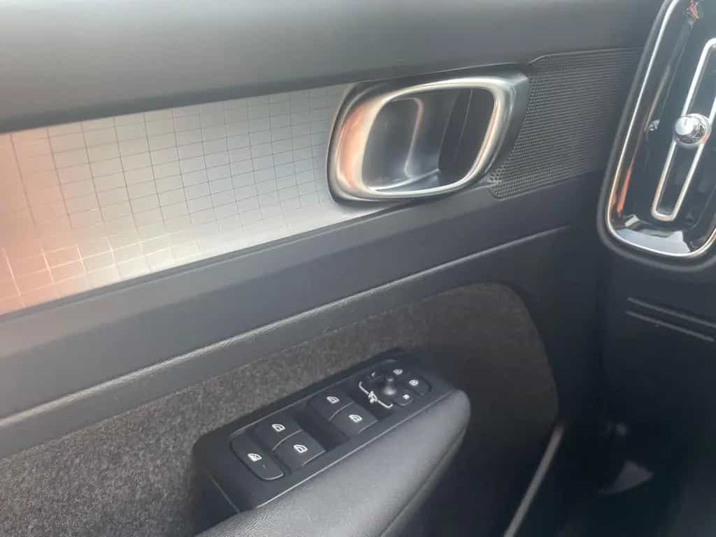 Volvo XC40 T3 Geartr. MOMENTUM PRO-20"-360-VollLED 03/2022-photo-15