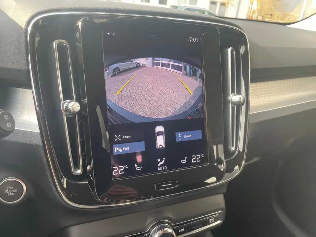 Volvo XC40 T3 Geartr. MOMENTUM PRO-20"-360-VollLED 03/2022-photo-17