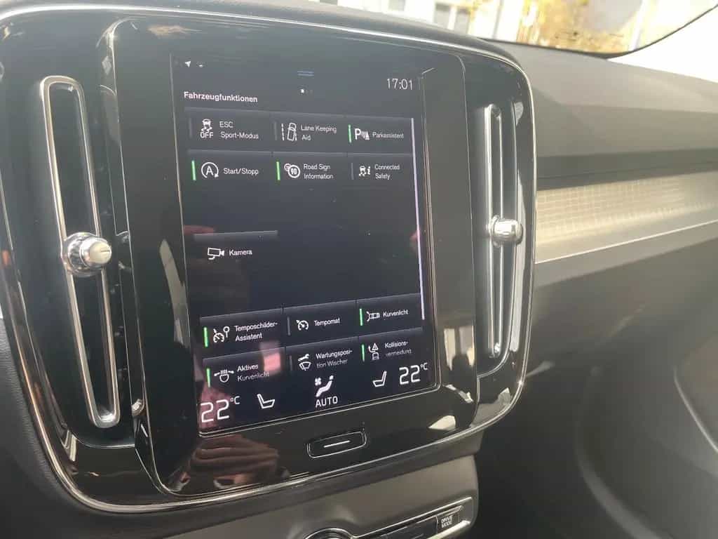 Volvo XC40 T3 Geartr. MOMENTUM PRO-20"-360-VollLED 03/2022-photo-19