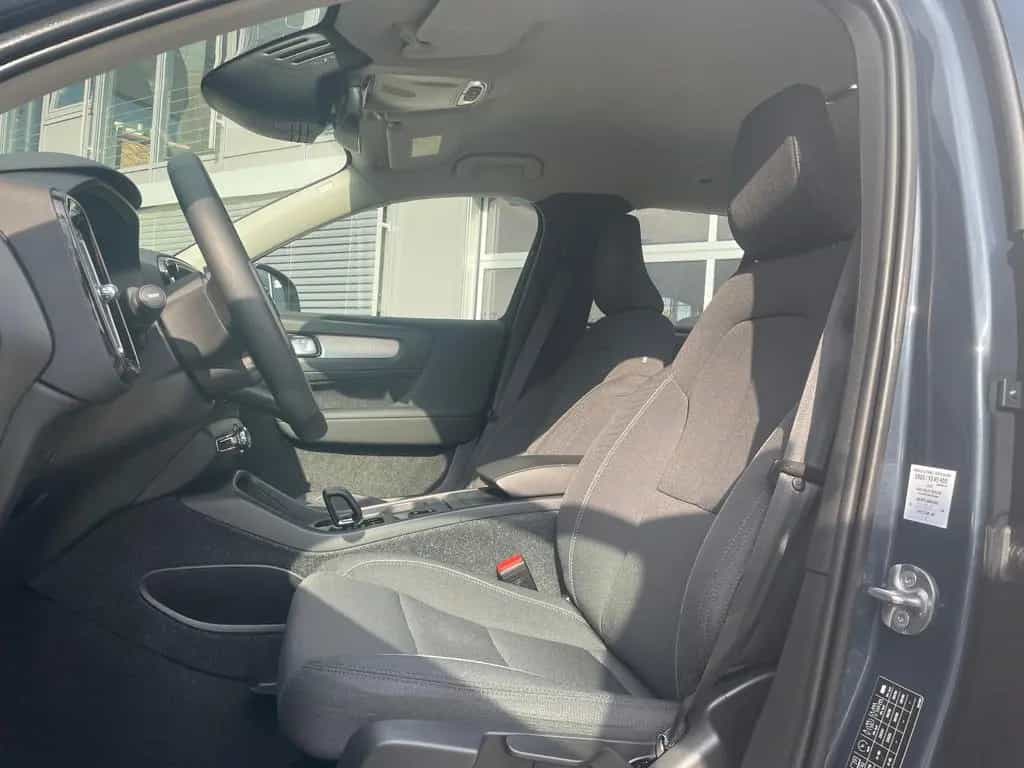 Volvo XC40 T3 Geartr. MOMENTUM PRO-20"-360-VollLED 03/2022-photo-5