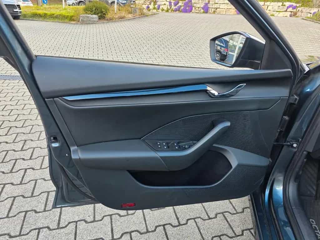 Skoda Octavia Combi 1.0 TSI Ambition Automatik/LED 09/2021-photo-17