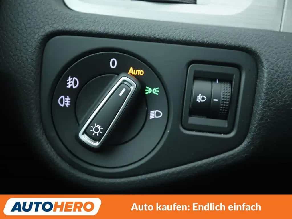Volkswagen Golf VII 1.4 TSI Comfortline BMT Aut.*TEMPO*PDC* 10/2014-photo-25