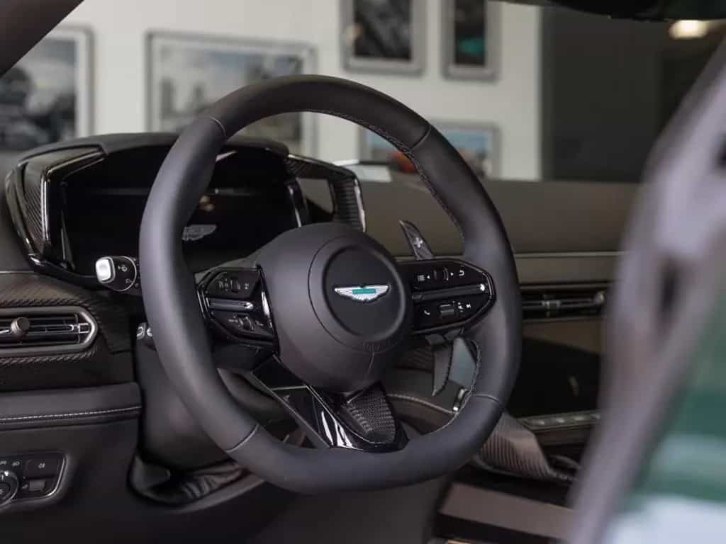 Aston Martin Vanquish Coupe Aston Martin Hamburg null-photo-15