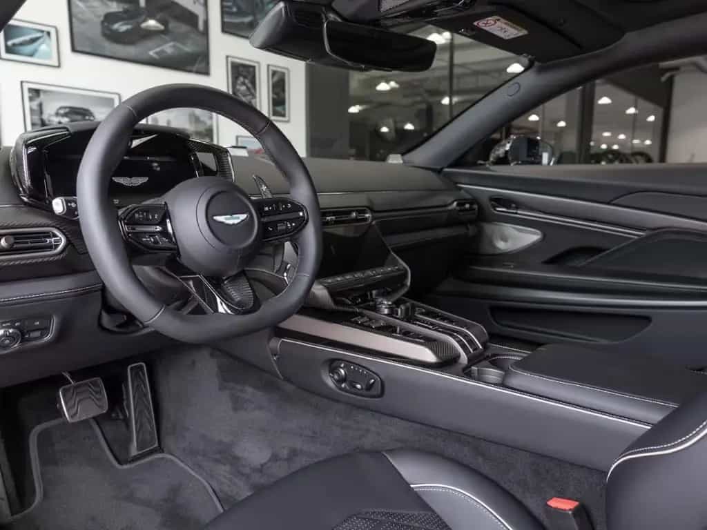 Aston Martin Vanquish Coupe Aston Martin Hamburg null-photo-2