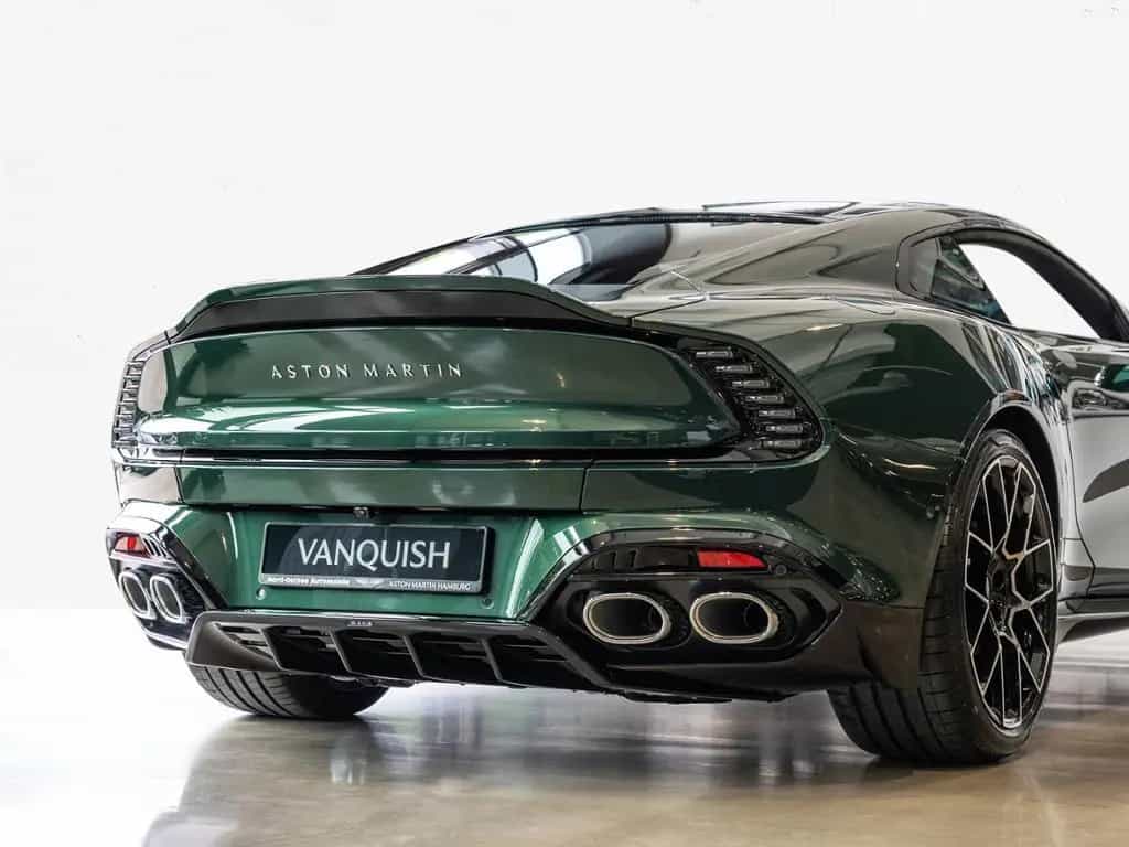 Aston Martin Vanquish Coupe Aston Martin Hamburg null-photo-25