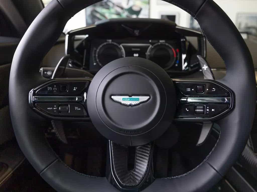 Aston Martin Vanquish Coupe Aston Martin Hamburg null-photo-27
