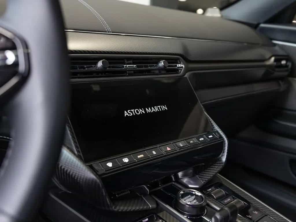 Aston Martin Vanquish Coupe Aston Martin Hamburg null-photo-28