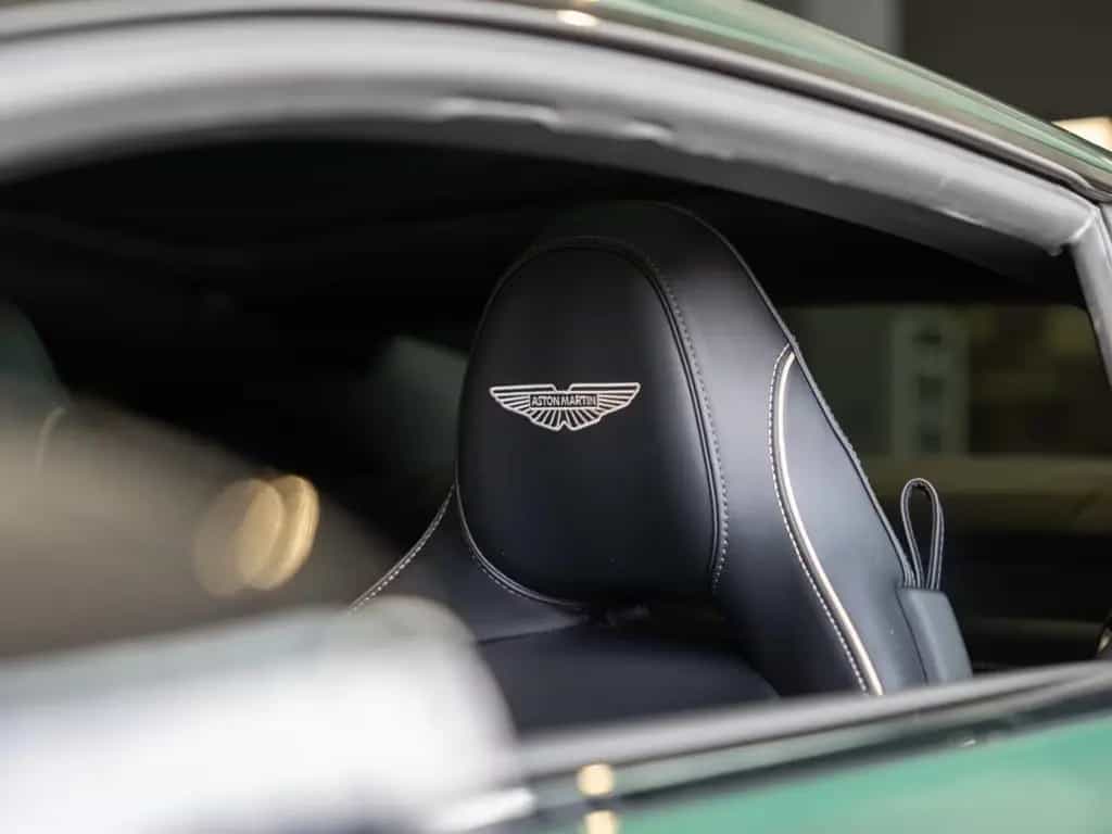 Aston Martin Vanquish Coupe Aston Martin Hamburg null-photo-4