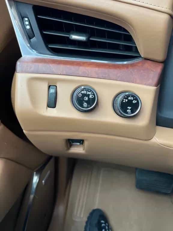 Cadillac Escalade 6.2 V8 Platinum ESV Autom. Platinum 09/2015-photo-2