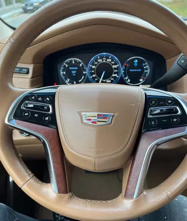 Cadillac Escalade 6.2 V8 Platinum ESV Autom. Platinum 09/2015-photo-3