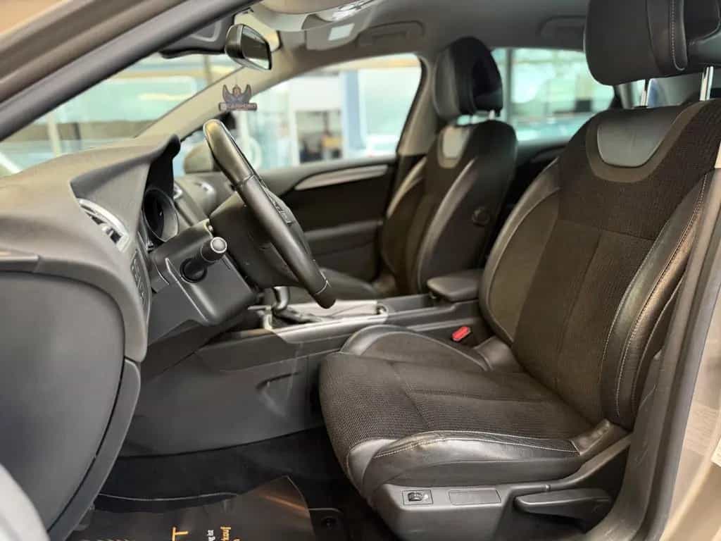 Citroën C4 Lim. Shine 1.6l /Navi/BT/PDC/SHZ/Klima 10/2017-photo-11