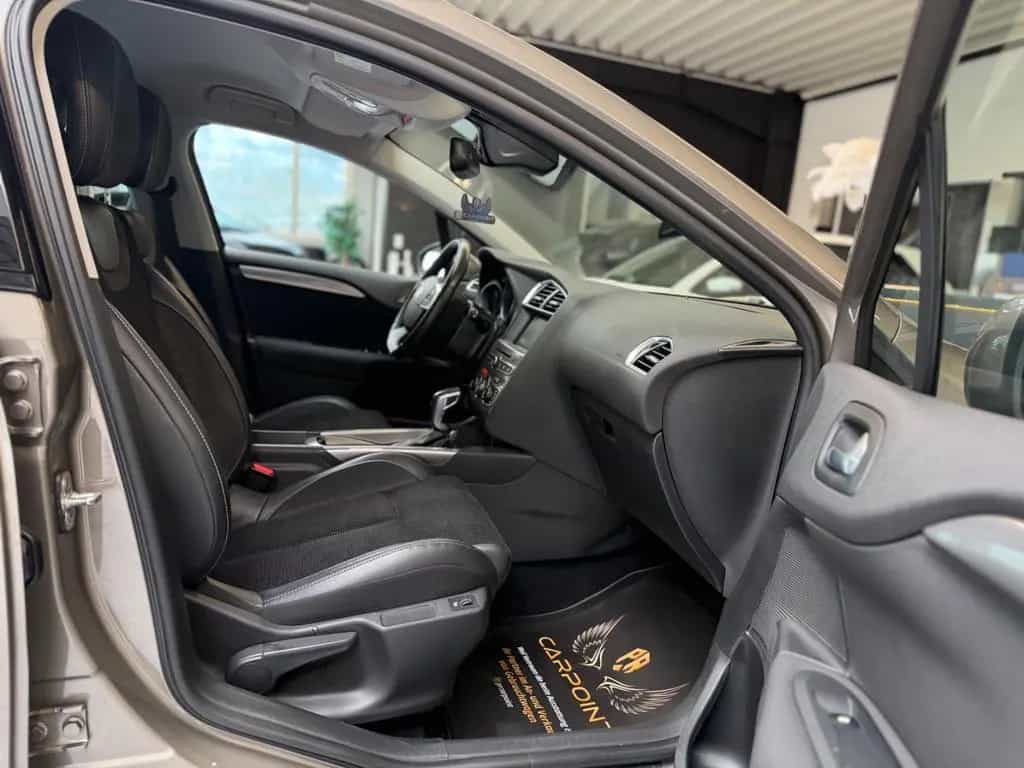 Citroën C4 Lim. Shine 1.6l /Navi/BT/PDC/SHZ/Klima 10/2017-photo-16
