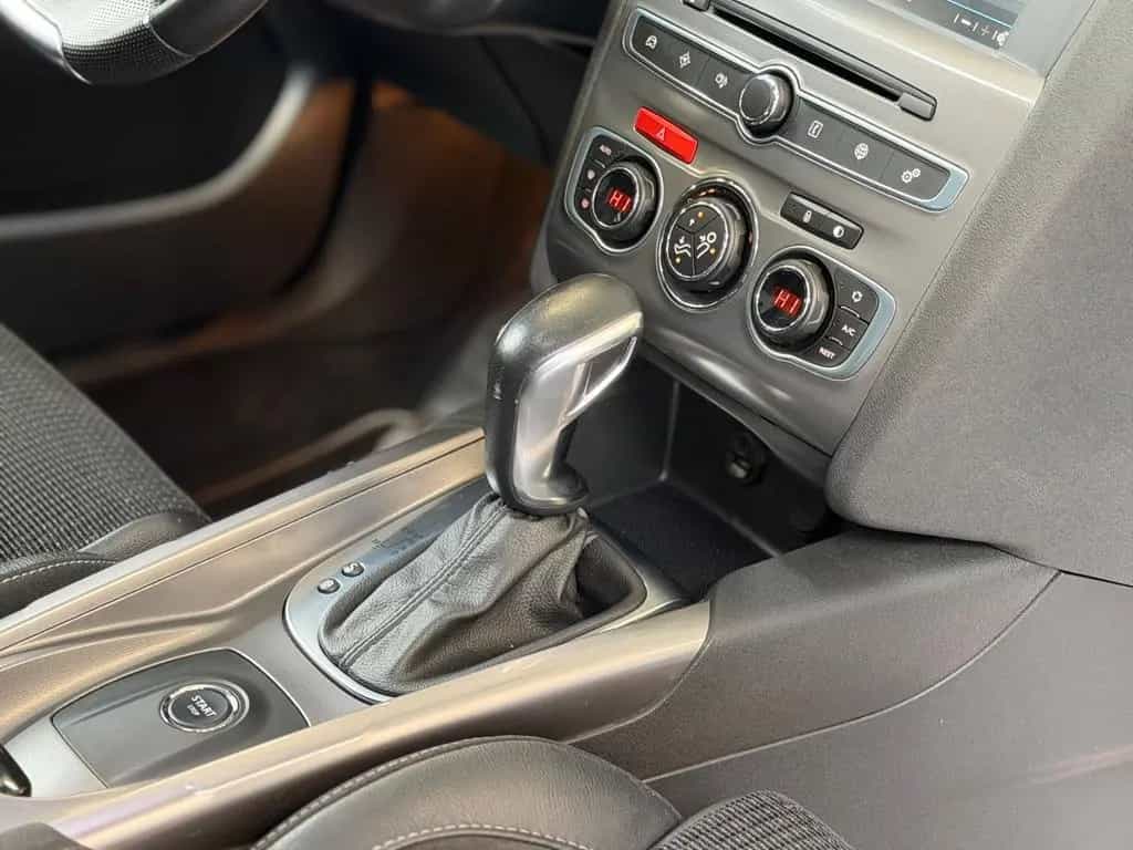 Citroën C4 Lim. Shine 1.6l /Navi/BT/PDC/SHZ/Klima 10/2017-photo-18
