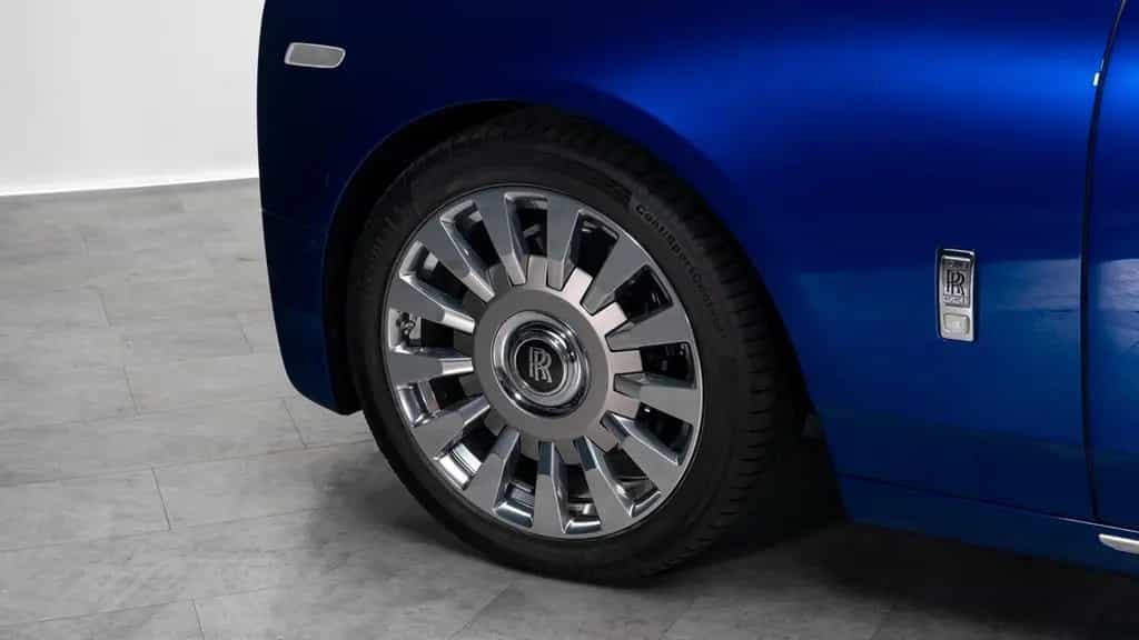 Rolls-Royce Phantom Extended Wheelbase null-photo-3