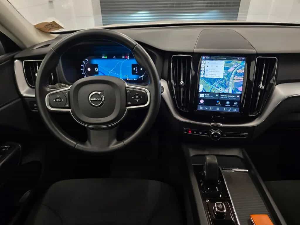 Volvo XC60 B4 D Geartronic Momentum Pro/LED/Navi/AHK 01/2022-photo-12