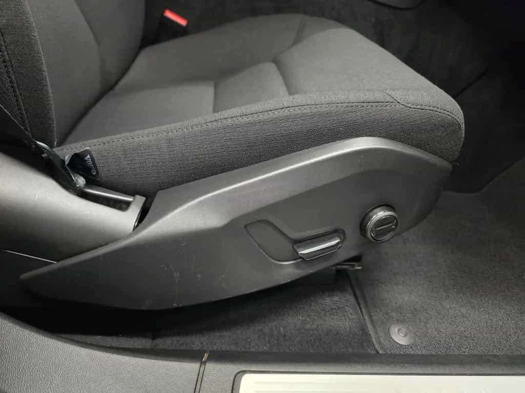 Volvo XC60 B4 D Geartronic Momentum Pro/LED/Navi/AHK 01/2022-photo-15