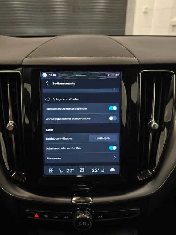 Volvo XC60 B4 D Geartronic Momentum Pro/LED/Navi/AHK 01/2022-photo-25