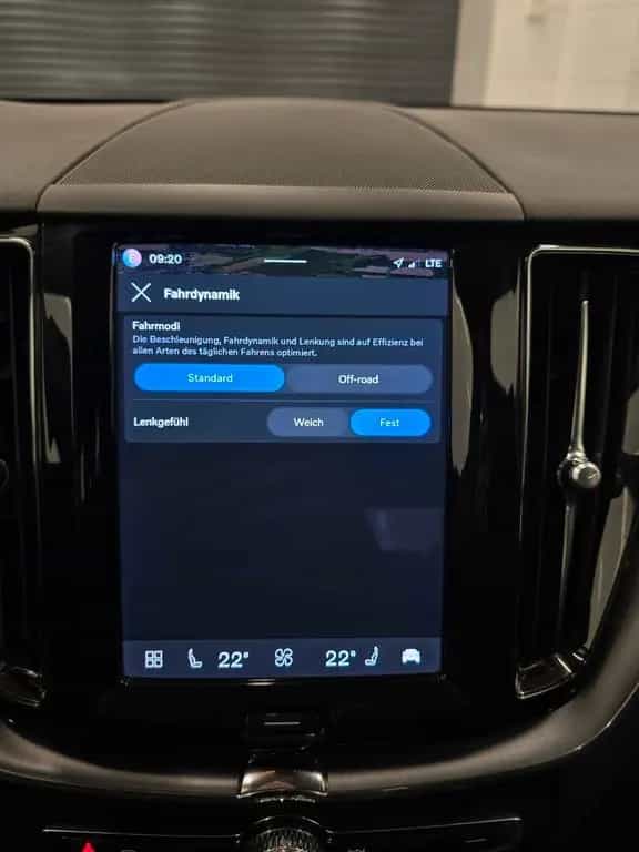 Volvo XC60 B4 D Geartronic Momentum Pro/LED/Navi/AHK 01/2022-photo-27
