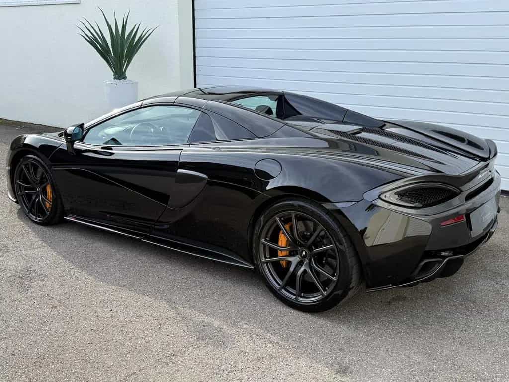 McLaren 570S S P I D E R *** 1. HD. *** 35 TKM *** 06/2018-photo-2