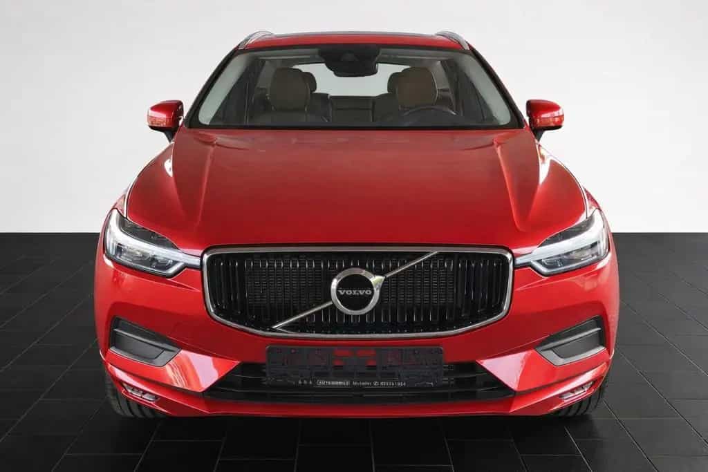 Volvo XC60 B5 AWD 4x4 Momentum Pro Geartronic 08/2022-photo-1