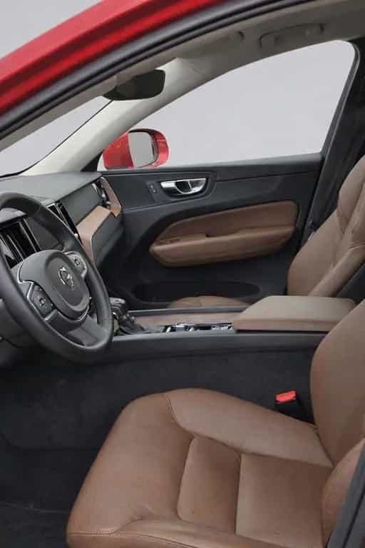 Volvo XC60 B5 AWD 4x4 Momentum Pro Geartronic 08/2022-photo-13