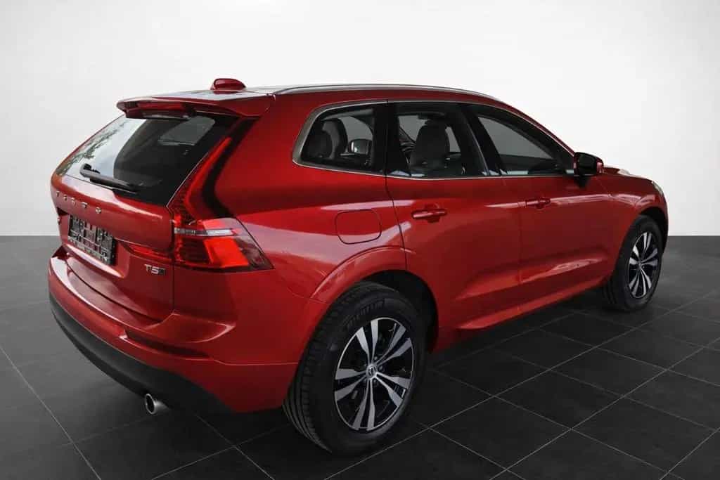 Volvo XC60 B5 AWD 4x4 Momentum Pro Geartronic 08/2022-photo-5