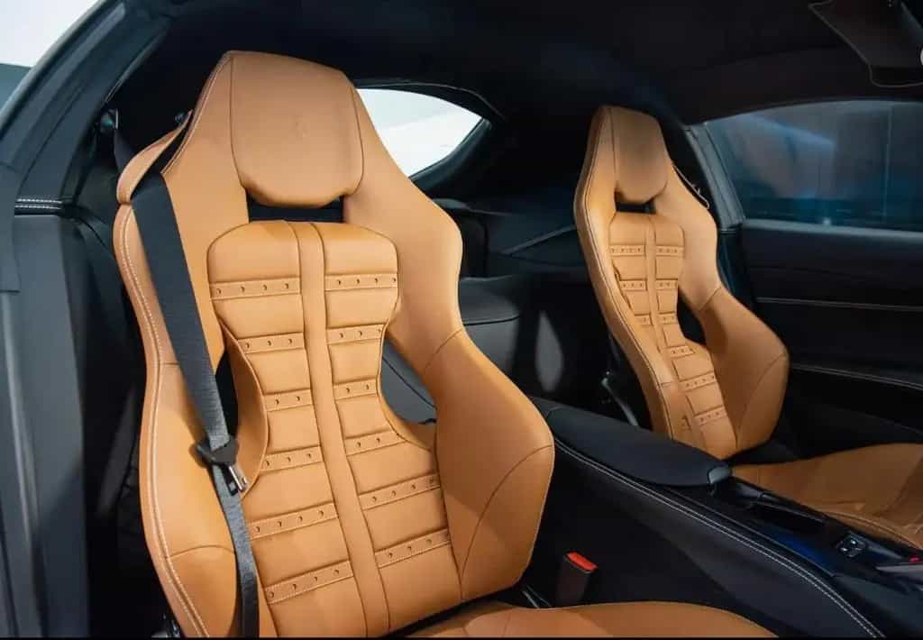Ferrari Einzelstück - 812 mit Werksgarantie 07/2021-photo-10