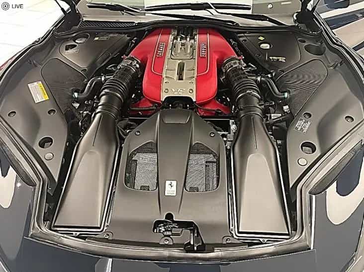 Ferrari Einzelstück - 812 mit Werksgarantie 07/2021-photo-17