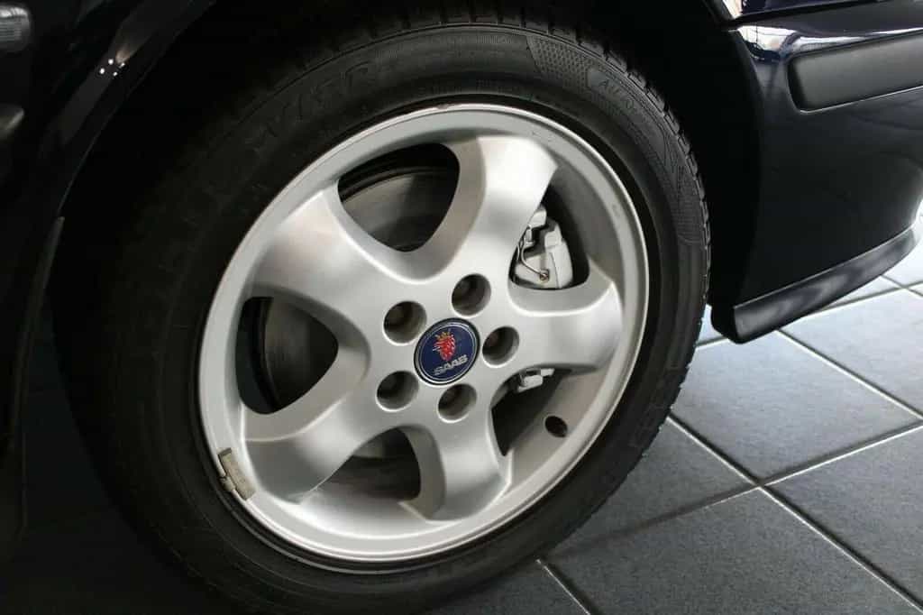 Saab 9-3 2.0t/Klimaaut../SHZ/Automatik/RESTAURIERT/2+ 01/2001-photo-10