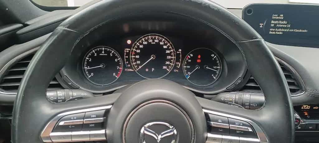 Mazda 3 2.0 SKYACTIV-X M-Hybrid 179 PS 360 LED VOLL 01/2021-photo-8