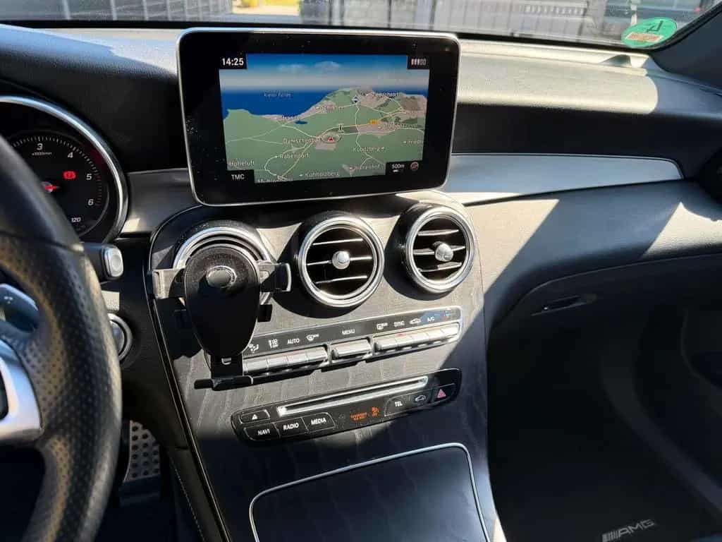 Mercedes-Benz GLC 250 d 4MATIC Autom. AMG, PANO, Leder 02/2018-photo-5